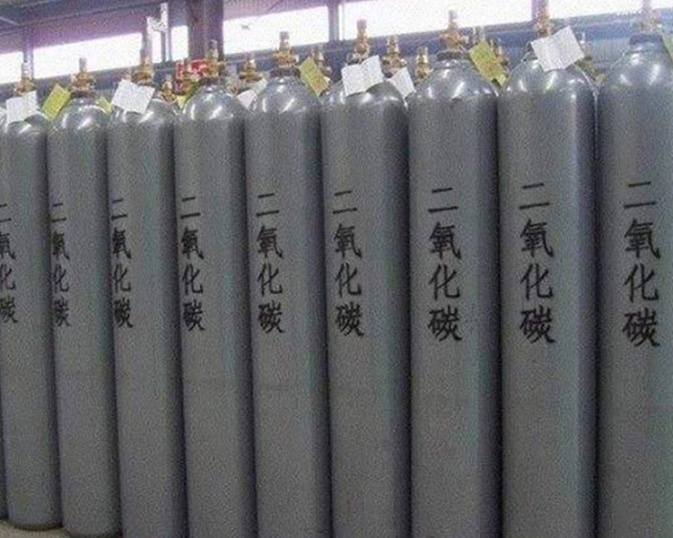 山西永固氣體給您講講，氣瓶使用中應(yīng)該注意的事項(xiàng)